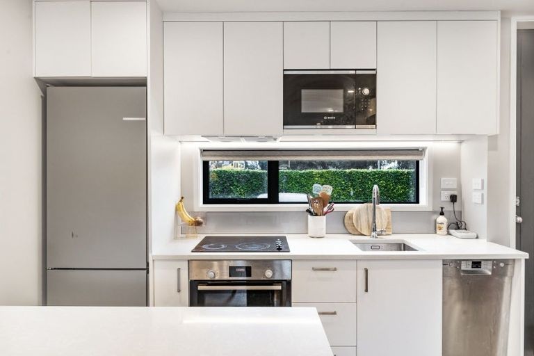 Photo of property in 4 Koro Lane, Mangere Bridge, Auckland, 2022