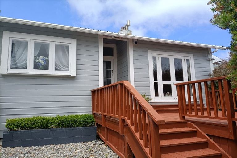 Photo of property in 17 Fernhill Terrace, Wadestown, Wellington, 6012