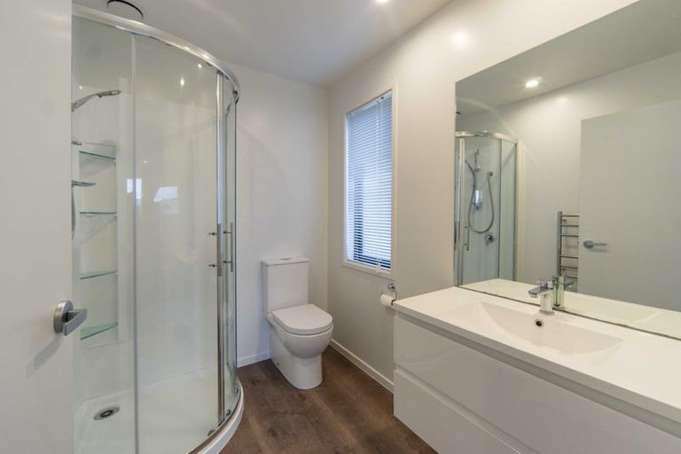Photo of property in 64 Jacks Landing Drive, Hamilton Lake, Hamilton, 3204