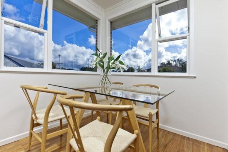 Photo of property in 20 Crompton Road, Massey, Auckland, 0614
