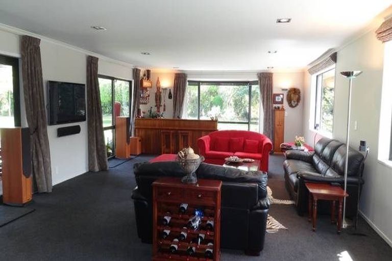 Photo of property in 15 Savills Road, Yaldhurst, Christchurch, 7676