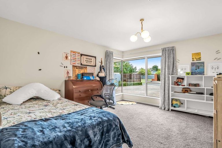 Photo of property in 43 Gladstone Road, Woodend, 7610
