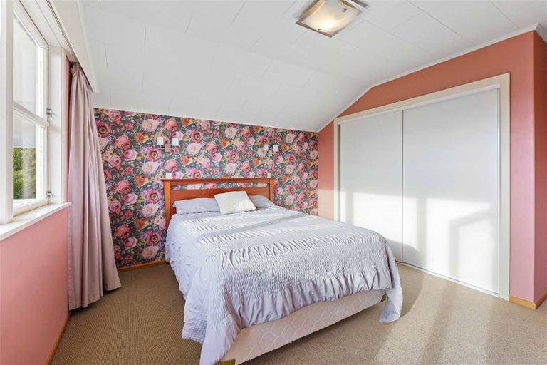 Photo of property in 8 Nimmo Avenue, Waikanae, 5036