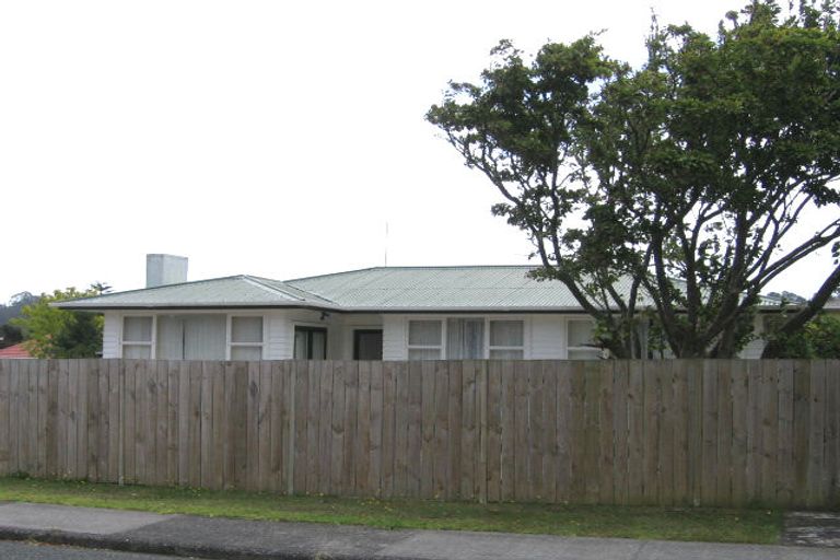 Photo of property in 17 Melba Street, Beach Haven, Auckland, 0626