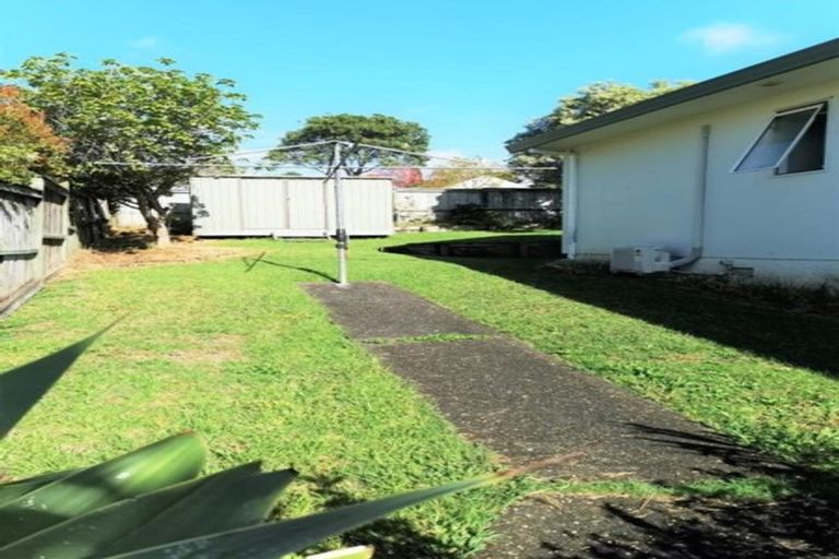 Photo of property in 28 Tyburn Lane, Unsworth Heights, Auckland, 0632