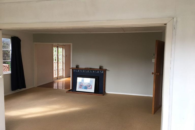 Photo of property in 2 Fisher Street, Johnsonville, Wellington, 6037