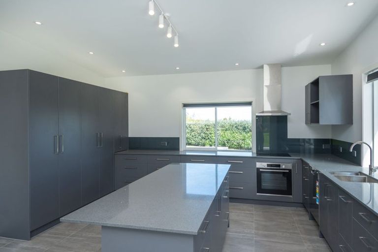 Photo of property in 32 Royd Road West, Makauri, Gisborne, 4071