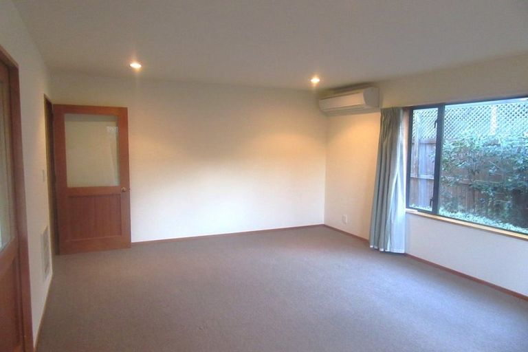 Photo of property in 9 Clyde Road, Upper Riccarton, Christchurch, 8041