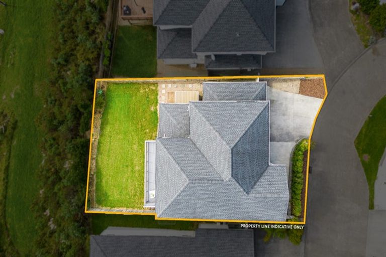 Photo of property in 28 Bine Crescent, Orewa, 0931