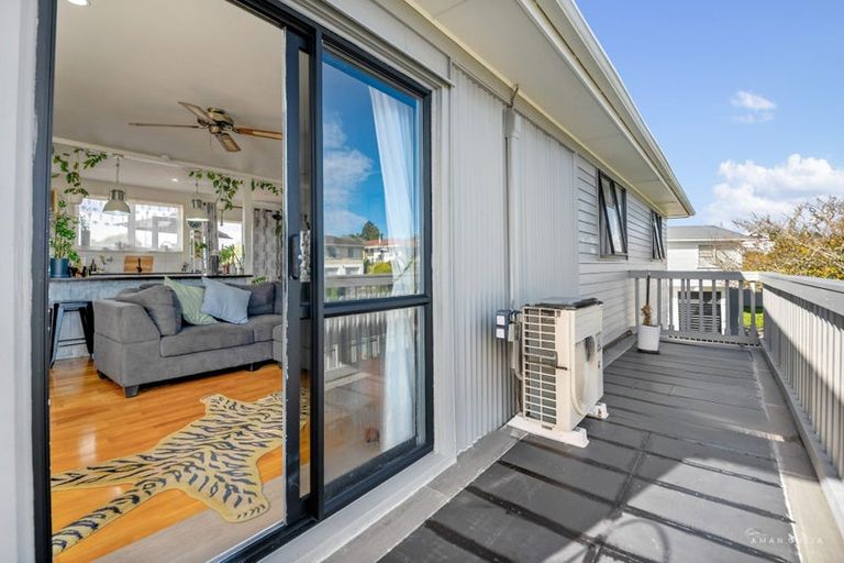 Photo of property in 13 Bodi Place, Te Atatu South, Auckland, 0610