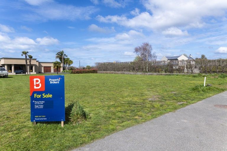 Photo of property in 10 Allan Avenue, Makauri, 4071