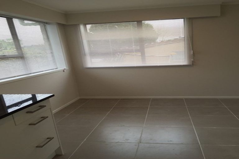 Photo of property in 2/282 Pakuranga Road, Pakuranga Heights, Auckland, 2010