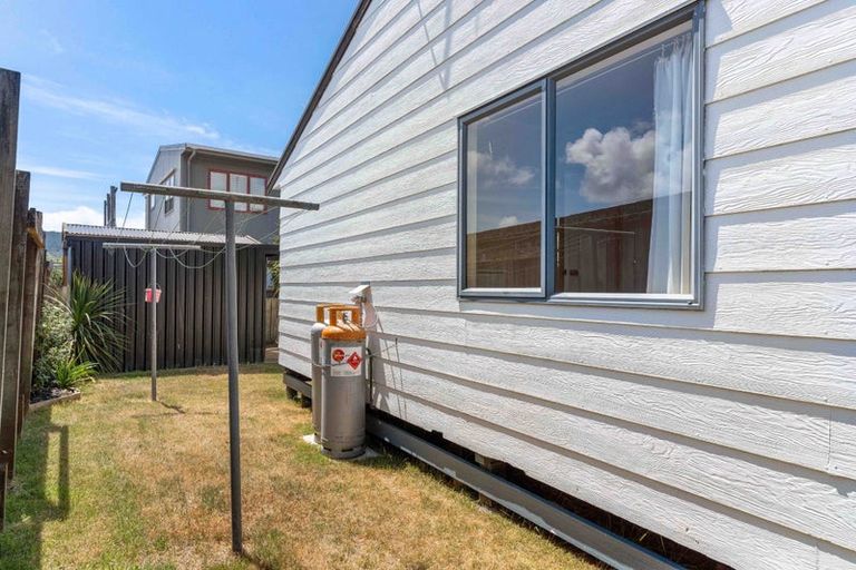 Photo of property in 129b Barbara Avenue, Whangamata, 3620