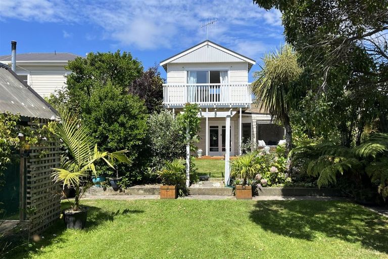 Photo of property in 26 Stoke Street, Sumner, Christchurch, 8081