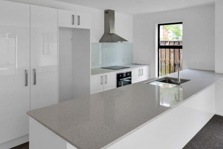 Photo of property in 1a Raymond Terrace, Fairfield, Lower Hutt, 5011