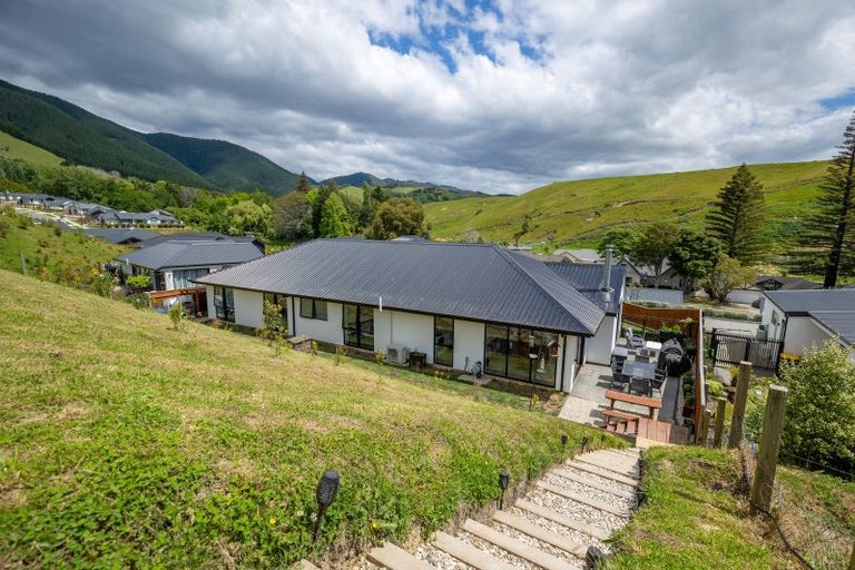 Photo of property in 6 Mansfield Way, Stoke, Nelson, 7011