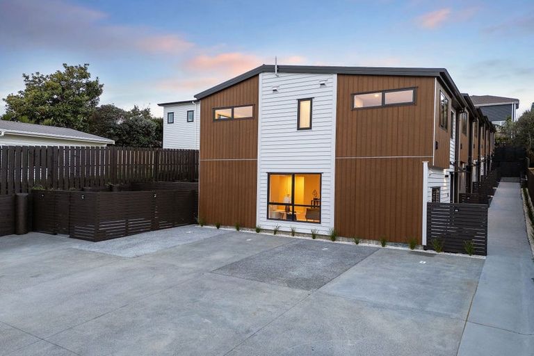 Photo of property in 3/32 Beulah Avenue, Rothesay Bay, Auckland, 0630