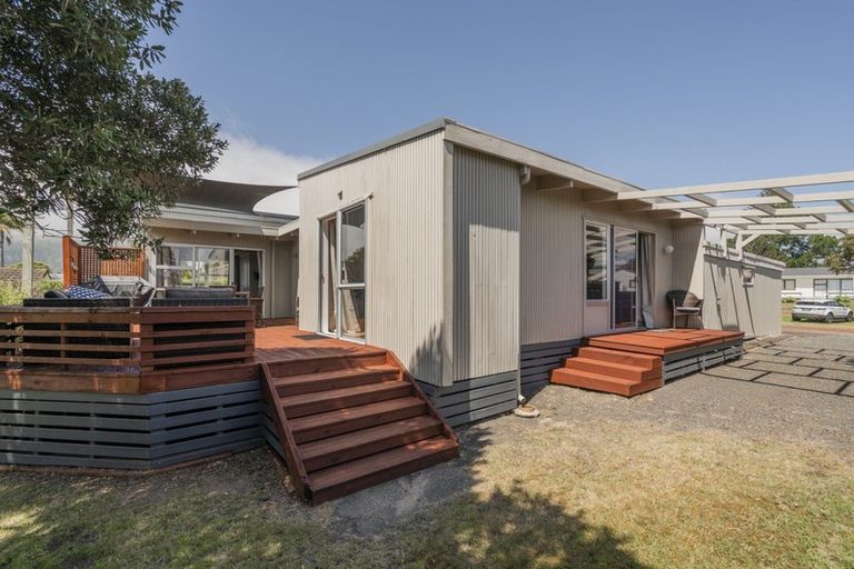 Photo of property in 15 Mccormick Place, Pauanui, Hikuai, 3579