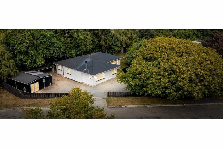 Photo of property in 15 Taramea Place, Addington, Christchurch, 8024