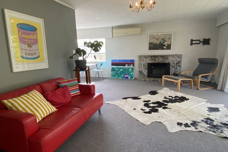 Photo of property in 14 Papawai Road, Greytown, 5712