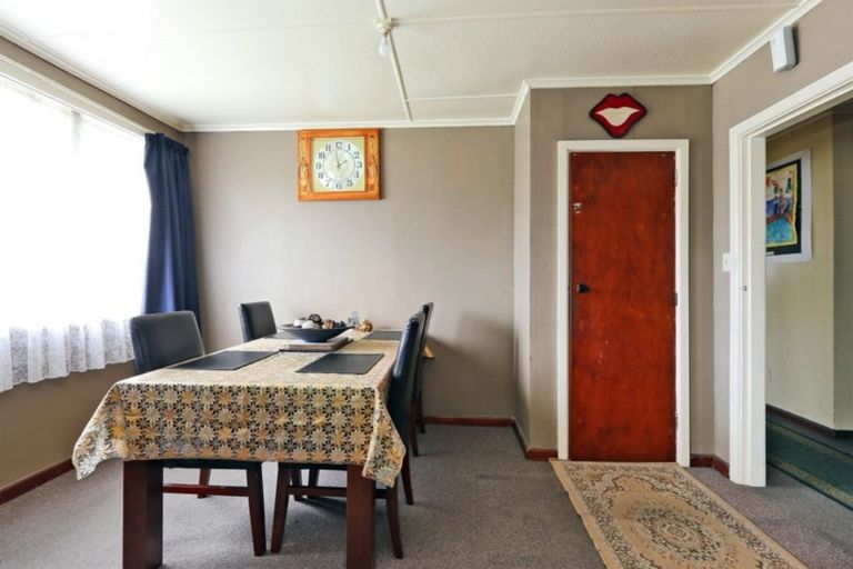 Photo of property in 1002 Hood Street, Mayfair, Hastings, 4122
