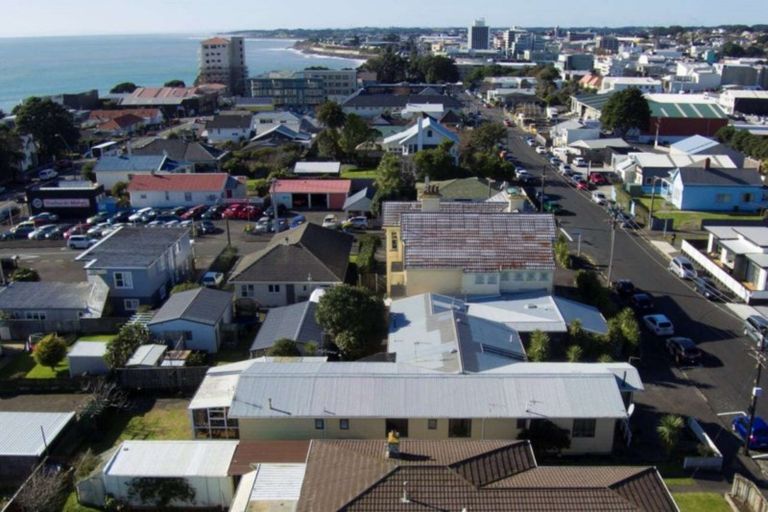 Photo of property in 26 Weymouth Street, New Plymouth, 4310