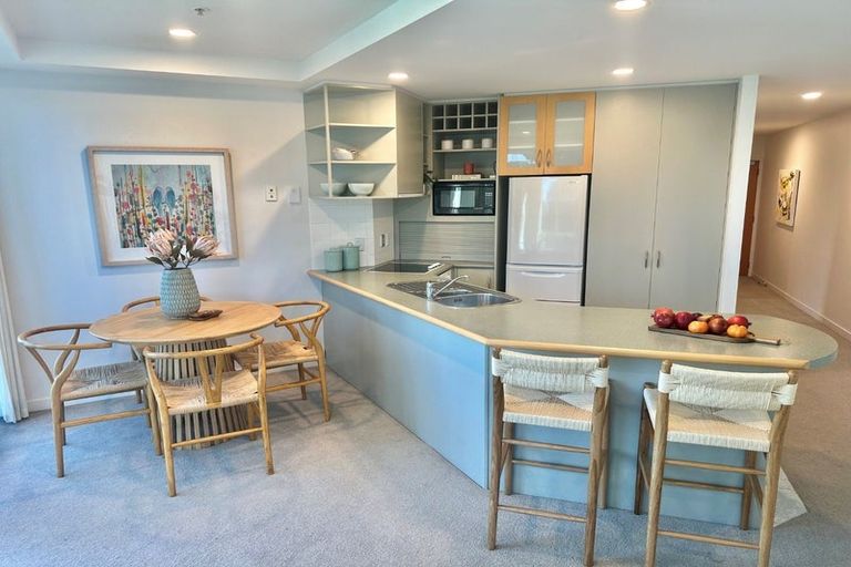Photo of property in 10/12 Maunganui Road, Mount Maunganui, 3116