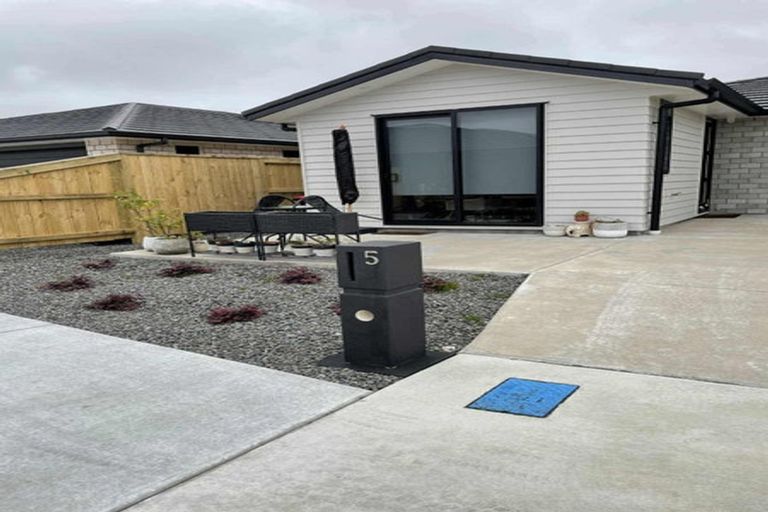 Photo of property in 5 Nursery Lane, Papamoa, 3118