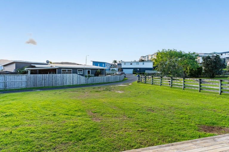Photo of property in 4b Beachcomber Road, Mangawhai Heads, Mangawhai, 0505