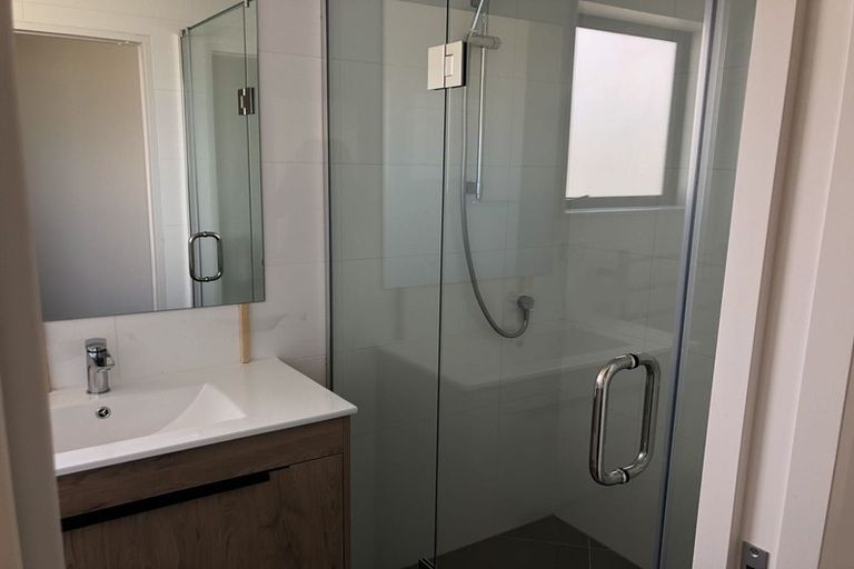 Photo of property in 150 Hobsonville Road, Hobsonville, Auckland, 0618