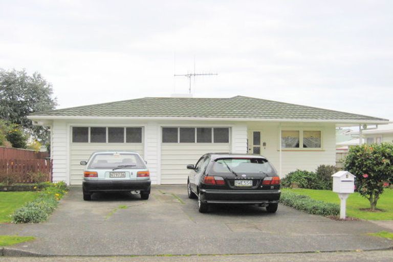 Photo of property in 6 Regal Street, Levin, 5510