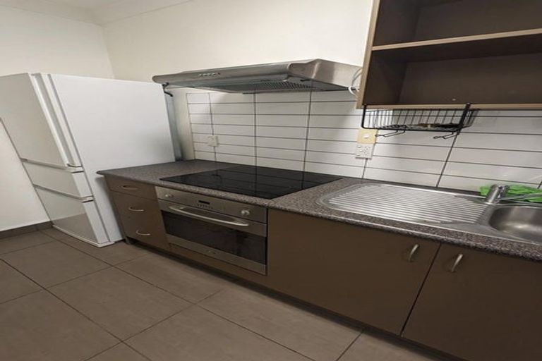 Photo of property in 221a The Terrace, Wellington Central, Wellington, 6011