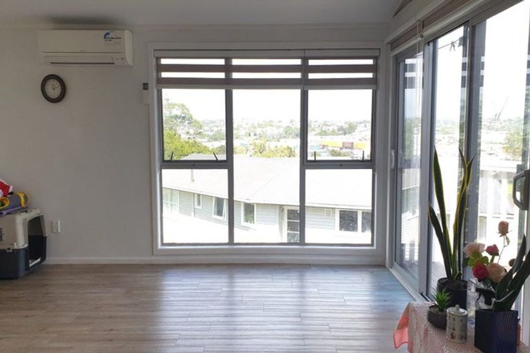 Photo of property in 1/104 Bond Crescent, Forrest Hill, Auckland, 0620
