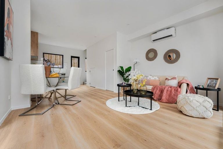 Photo of property in 6/18 Dellwood Avenue, Henderson, Auckland, 0612