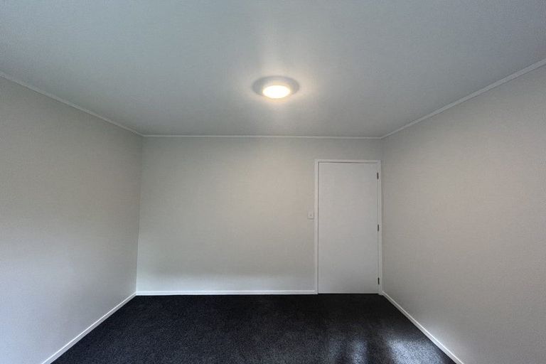 Photo of property in 7 Vera Road, Te Atatu South, Auckland, 0610