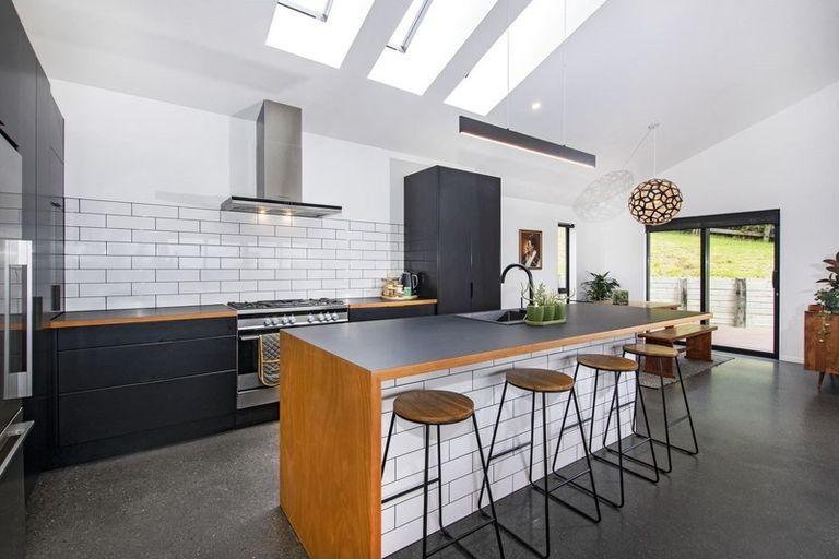 Photo of property in 59 Jounneaux Road, Te Kamo, Kamo, 0185