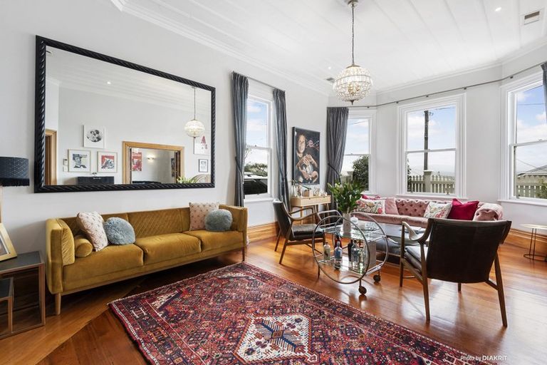 Photo of property in 50 Overtoun Terrace, Hataitai, Wellington, 6021