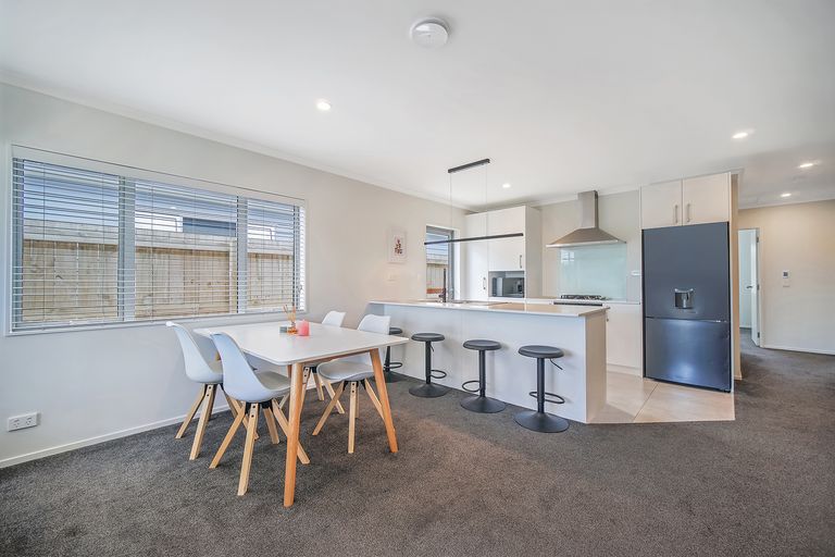 Photo of property in 99 Kuaka Drive, Takanini, 2112