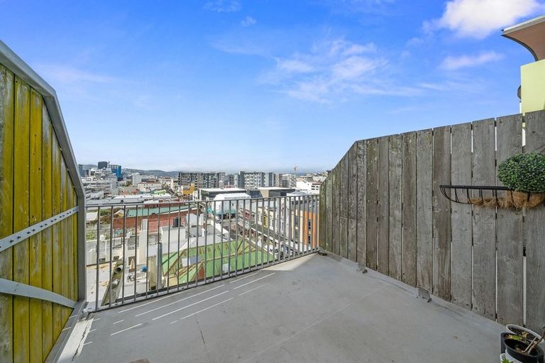 Photo of property in Qba Apartments, 4l/51 Webb Street, Mount Cook, Wellington, 6011