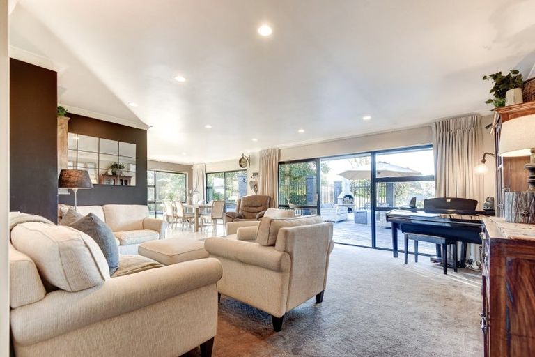 Photo of property in 122 Fitzherbert Avenue, Tawhero, Whanganui, 4501