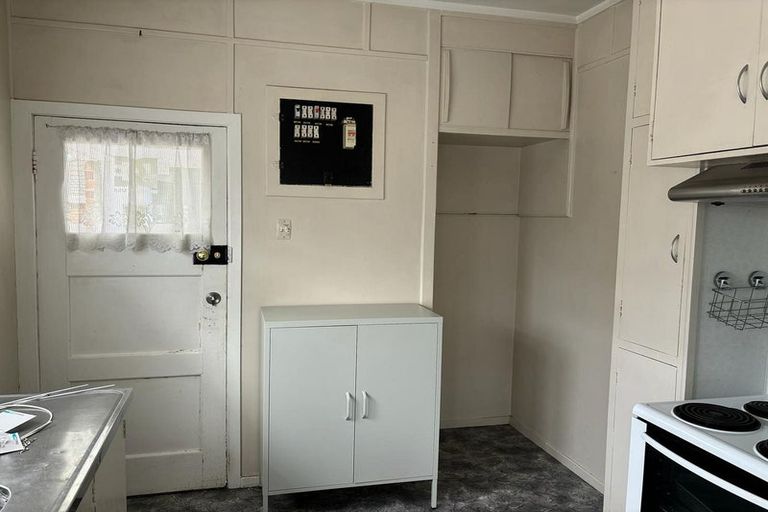 Photo of property in 8 King Edward Avenue, Papakura, 2110