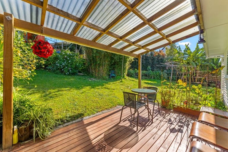 Photo of property in 1/11a Agincourt Street, Glenfield, Auckland, 0629