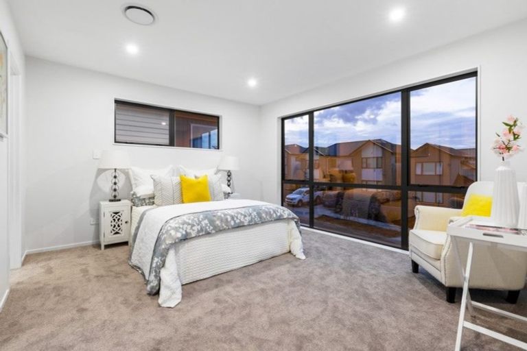 Photo of property in 19 Kearns Drive, Hobsonville, Auckland, 0616