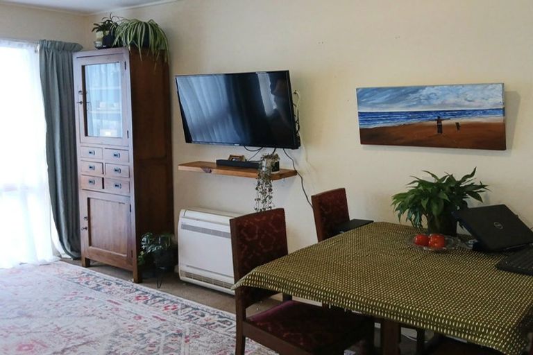 Photo of property in 15 Carthew Street, Feilding, 4702