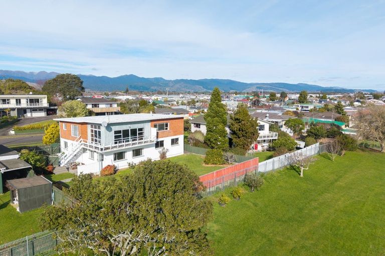 Photo of property in 32 Lancaster Street, Levin, 5510
