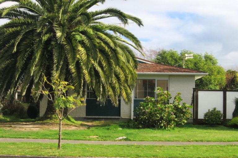 Photo of property in 33b Nimmo Avenue West, Waikanae, 5036