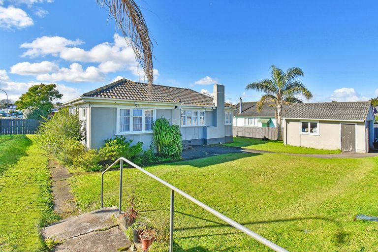 Photo of property in 1/23 Jellicoe Road, Manurewa, Auckland, 2102