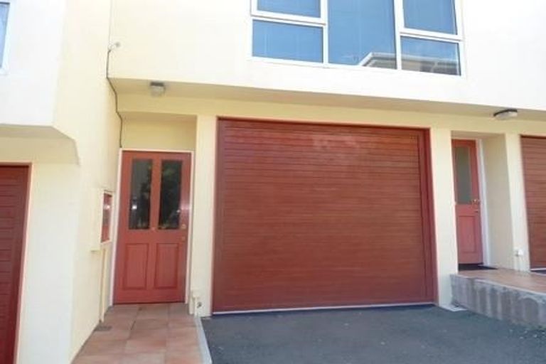 Photo of property in 20u5 Thompson Street, Mount Cook, Wellington, 6011