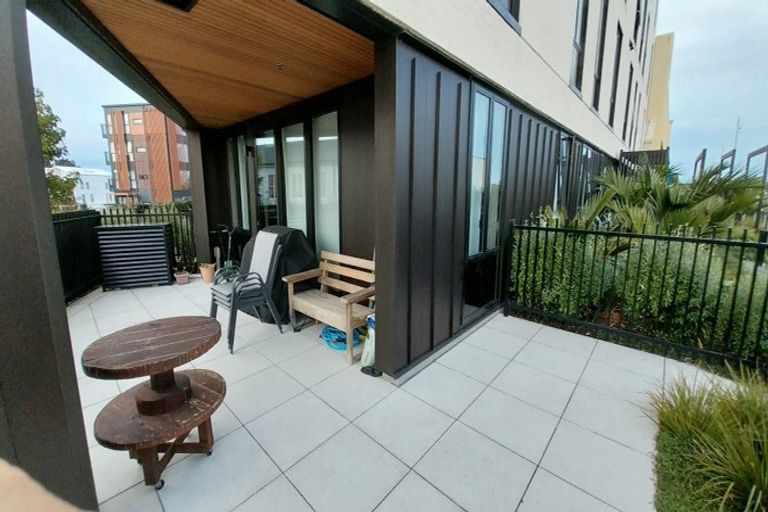 Photo of property in 104/2 Launch Road, Hobsonville, Auckland, 0616