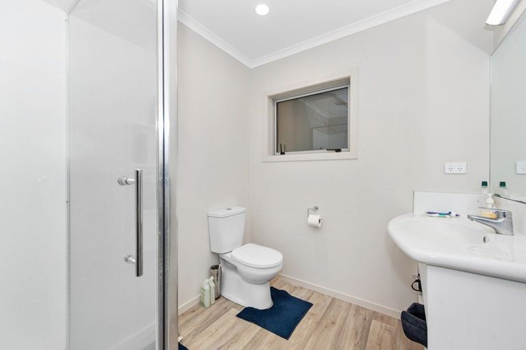 Photo of property in 50u3 Banbury Crescent, Fairfield, Hamilton, 3214